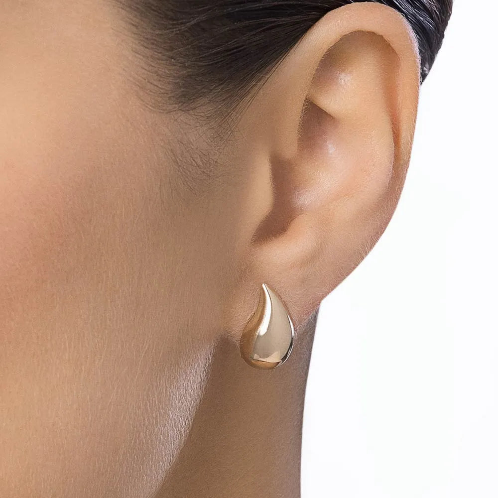 BOUCLES D’OREILLES BOMBÉES PLAQUÉ OR 18K – DESIGN GOUTTES D’EAU ÉLÉGANT